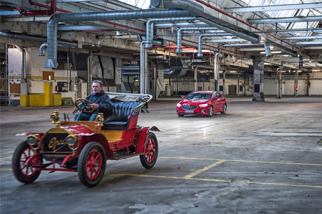 Nemački, uzbudljiv, pristupačan: Serija video snimaka o 120 godina Opelovih ikona  