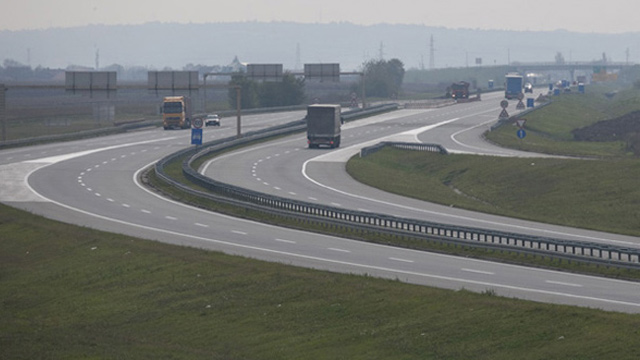 Rekordan broj vozila na srpskim putevima poslednjeg julskog vikenda