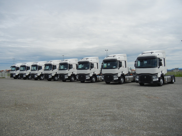 Unitrag iz Užica među najvećim i najvernijim kupcima Renault Trucks kamiona u Srbiji - Za uspeh najzaslužniji Renault Trucks kamioni