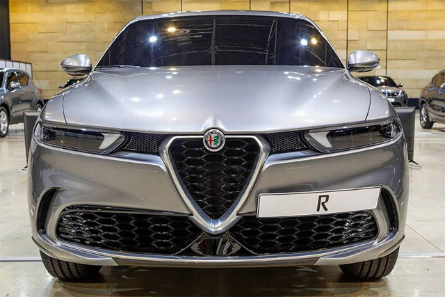 Alfa Romeo Tonale - fotografije automobila bez maske procurele u javnost (FOTO)
