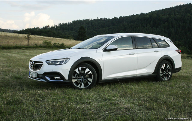 Test: Opel Insignia Country Tourer 2.0 CDTI 8A 4x4 - Porodično blago