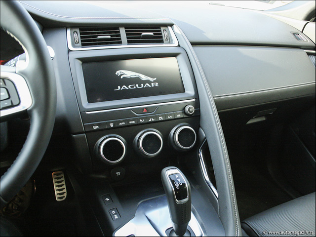 Testirali smo: Jaguar E-Pace D150 AWD (FOTO)