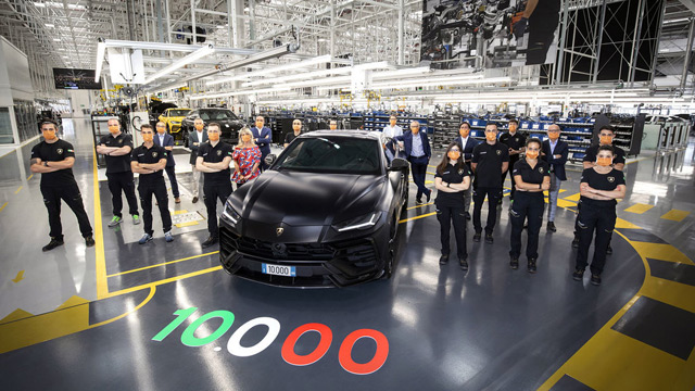 Lamborghini Urus slavi 10.000 proizvedenih primeraka (FOTO)