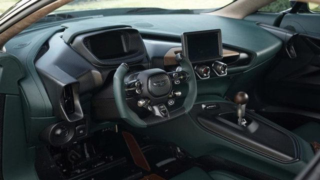 Aston Martin Victor - V12 sa manuelnim menjačem, da moguće je!