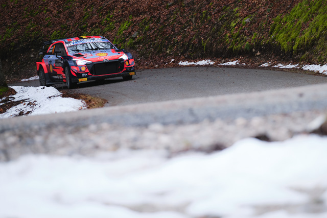 Rallye Monte Carlo 2021 - Tanak u vođstvu, Suninen u šumi (VIDEO)