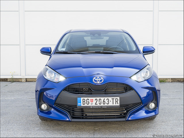 Testirali smo: Toyota Yaris 1.0 VVT-i (FOTO)