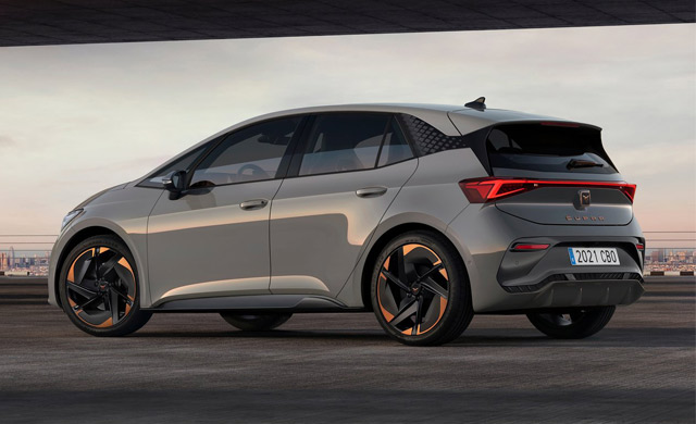 Cupra Born zvanično predstavljen - hot hatch ima čak 170 kW (FOTO)