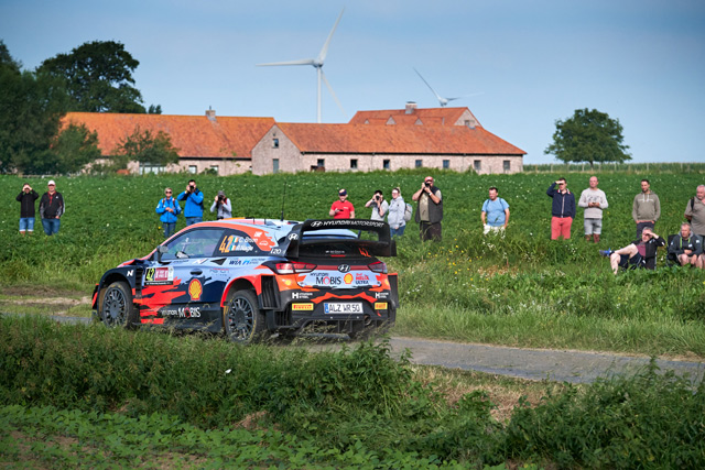 Renties Ypres Rally Belgium 2021 - Neuville na korak od pobede