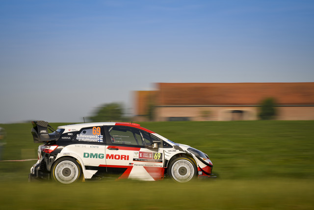 Renties Ypres Rally Belgium 2021 - Neuville na korak od pobede