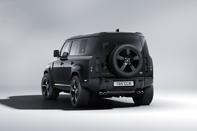 Land Rover Defender V8 Bond Edition - inspirisan filmom 