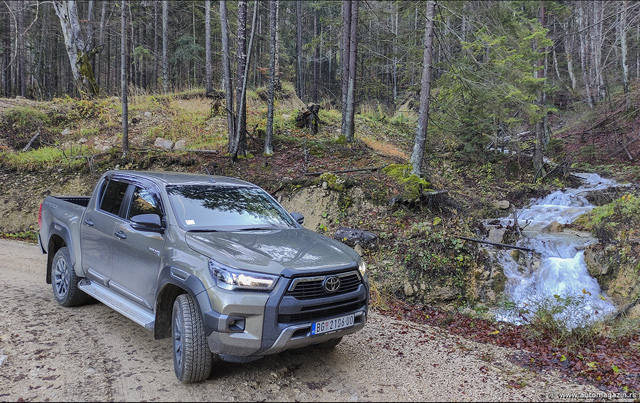 Test: Toyota Hilux 2.8 D-4D (FOTO)