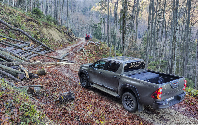 Test: Toyota Hilux 2.8 D-4D (FOTO)