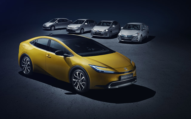 Četvrt veka od početka hibridne revolucije - Toyota slavi 25 godina Priusa 