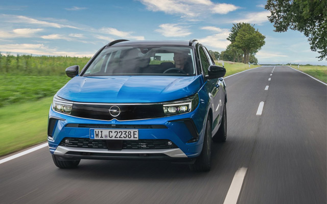 100 posto zabavna vožnja: Najpopularniji Opel modeli dostupni odmah za isporuku!
