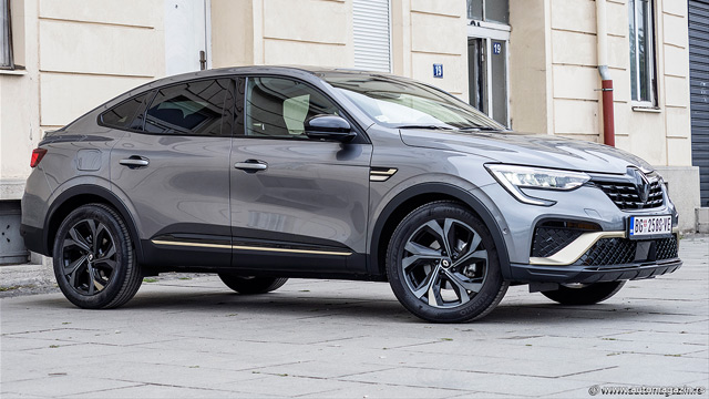 Testirali smo: Renault Megane Conquest E-Tech engineered 145 Hybrid (FOTO)