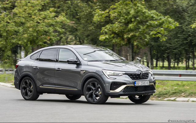 Testirali smo: Renault Megane Conquest E-Tech engineered 145 Hybrid (FOTO)