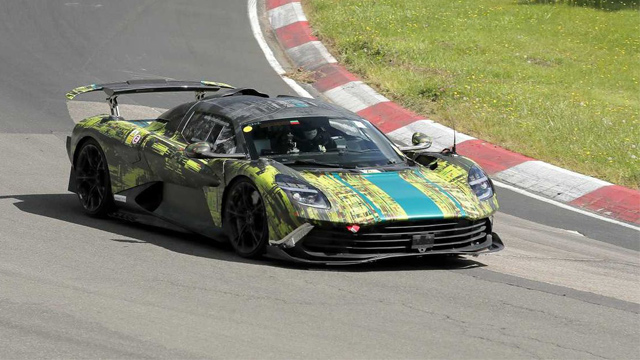 Aston Martin Valhalla brusi asfalt na stazi Nirburgring (FOTO)