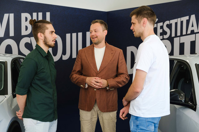 LAV nagradio verne potrošače: Dva Peugeot-a 408 uručena su  srećnim dobitnicima