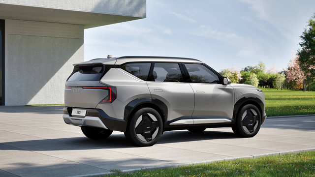 Kia EV5 prilagođava električnu mobilnost evropskim vozačima Kia EV5 prilagođava električnu mobilnost evropskim vozačima