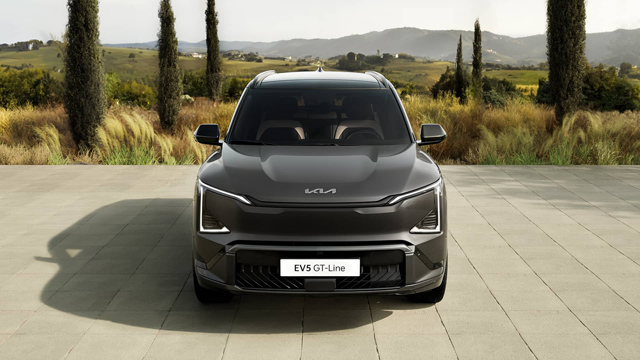 Kia EV5 prilagođava električnu mobilnost evropskim vozačima Kia EV5 prilagođava električnu mobilnost evropskim vozačima