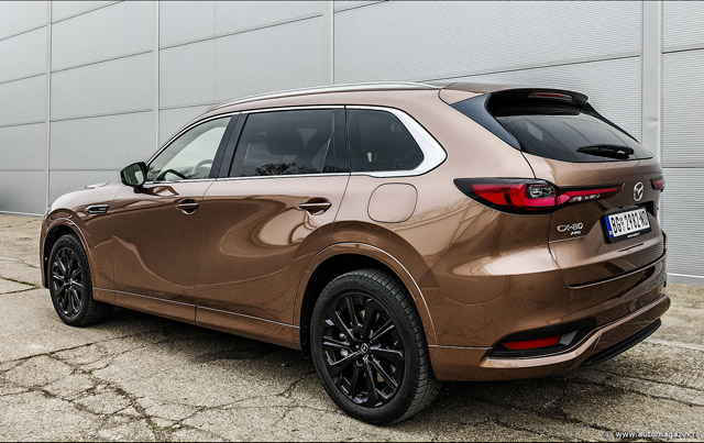 Testirali smo: Mazda CX-80 2.5  e-Skyactiv PHEV (FOTO)