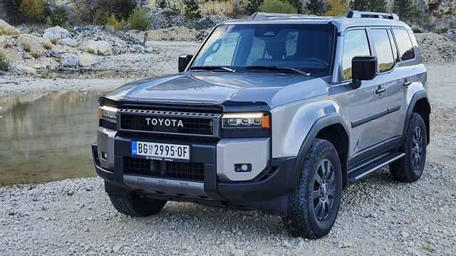 Testirali smo: Toyota Land Cruiser 2.8 D-4D (FOTO)