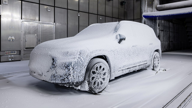 Mercedes-Benz nam otkriva novi GLB, ali na kašičicu - prve FOTO