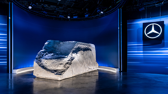 Mercedes-Benz Sprinter se polako otkriva - za sada u obliku kamene skulpture