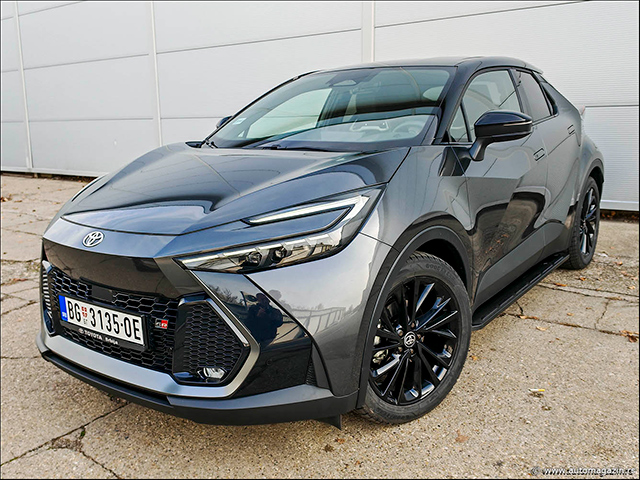 Testirali smo: Toyota C-HR 2.0 Hybrid (HEV) GR SPORT (FOTO)