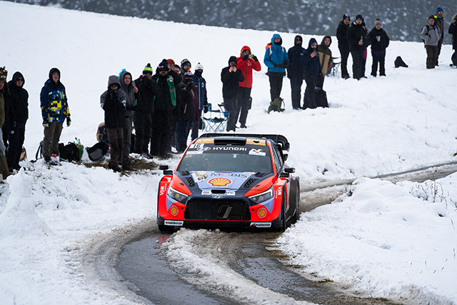 Iz Saudijske Arabije u zimske čarolije (VIDEO)