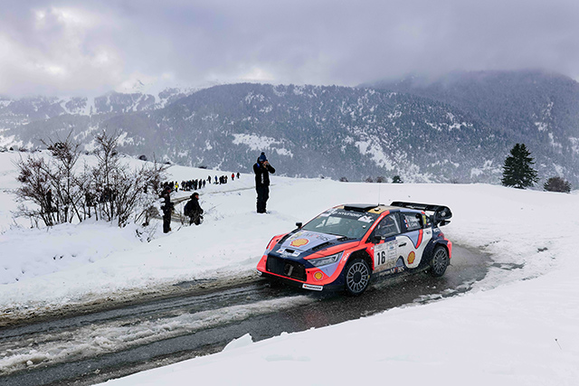 Iz Saudijske Arabije u zimske čarolije (VIDEO)