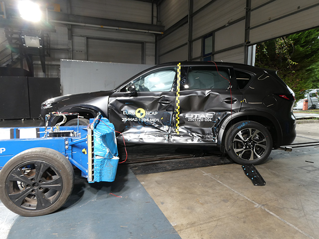 Euro NCAP dodeljuje pet zvezdica potpuno novoj Mazdi CX-5 Euro NCAP dodeljuje pet zvezdica potpuno novoj Mazdi CX-5