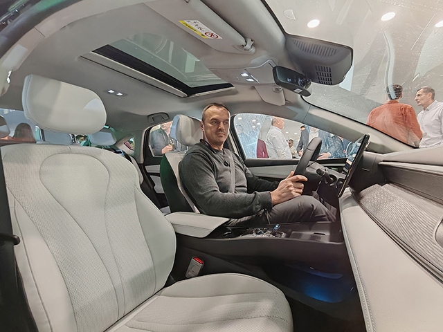 Superhibrid budućnosti stigao u Srbiju - na događaju u BYD salonu predstavljen novi BYD SEAL 5 DM-i