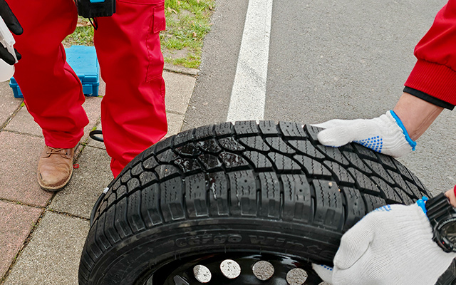 Interspeed - Safe Tire - zaštitna smesa za gume, koja sprečava bušenje Interspeed - Safe Tire - zaštitna smesa za gume, koja sprečava bušenje