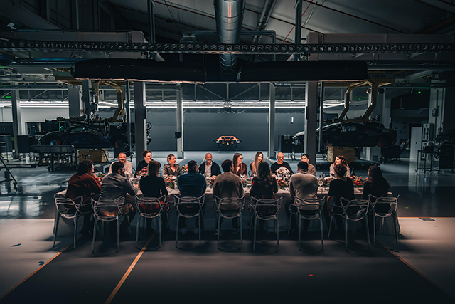 Lamborghini božićni video - slavi se autentičnost, sećanje i snaga razlike (VIDEO)