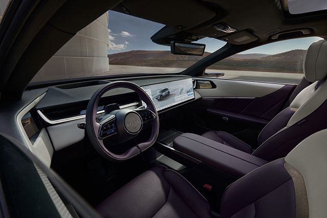 Potpuno nova Mazda CX-6e je premijerno predstavljena na Salonu automobila u Briselu