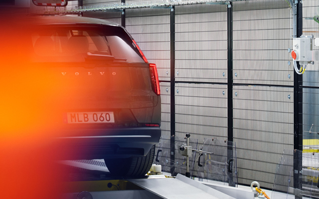 Novi, potpuno električni Volvo EX60, automobil sa kojim možete da razgovarate 