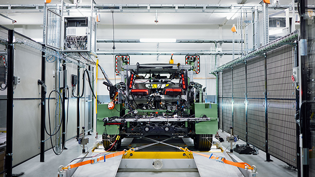 Novi, potpuno električni Volvo EX60, automobil sa kojim možete da razgovarate 