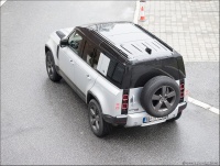 Land Rover Defender 110 D240 - test 2021