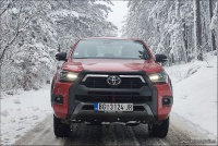 Toyota Hilux 2.8 D-4D Invincible Hybrid 48V