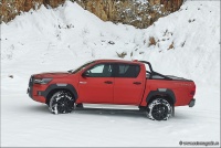 Toyota Hilux 2.8 D-4D Invincible Hybrid 48V