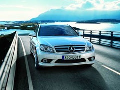 Novi Mercedes za nezaboravno leto!