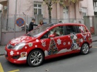 Deda Mraz ove godine vozi poklone u Opel Zafiri