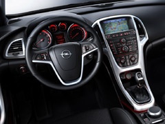 Nova Opel Astra - prva fotografija enterijera, prtljažnik od 370 l