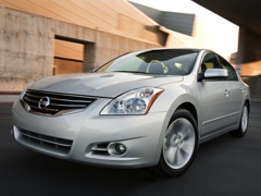Video: Nissan Altima – Modernizovani sedan u pokretu