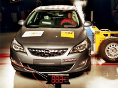 Nova Opel Astra - maksimalnih pet zvezdica na Euro NCAP testiranju
