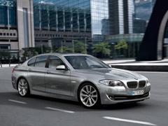 Video: BMW serije 5 (F10) - pogled na enterijer
