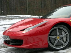 Ferrari 458 Italia - nove fotografije i video
