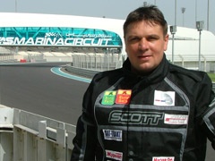 Gabor Saghmeister na cilju Abu Dhabi Desert Challenge-a