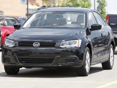 Volkswagen Jetta 2011: špijunske fotografije